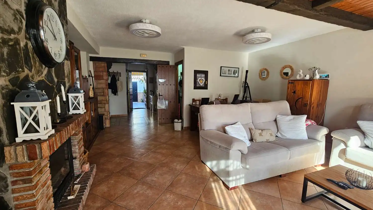 Sala d'estar de Casa o xalet en venda en Alhaurín de la Torre amb Aire condicionat, Calefacció i Terrassa