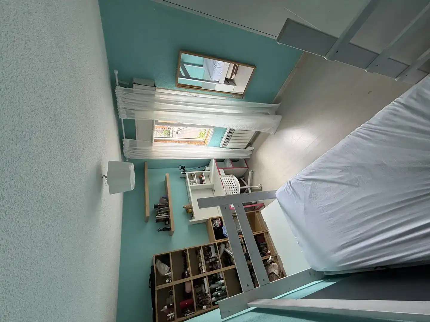 Bedroom of Flat for share in Madrid  with Furnished