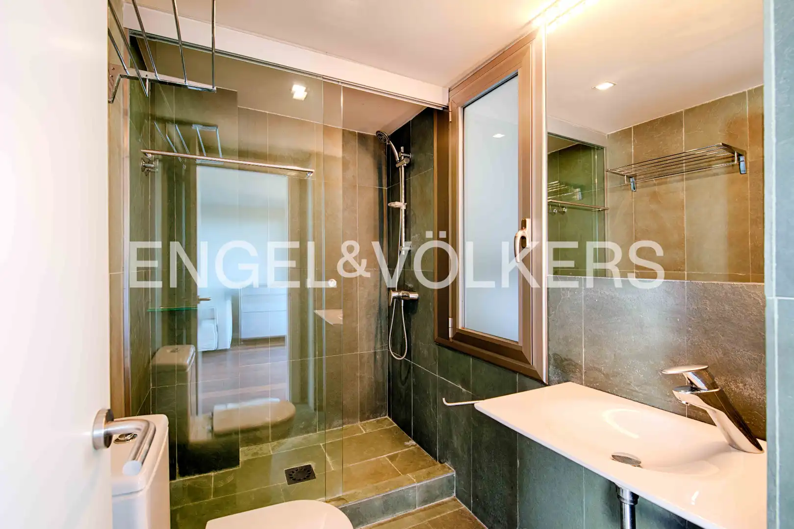 Bathroom of Detached homes for sale in Empuriabrava  with Air Conditioner, Terrace and Swimming Pool