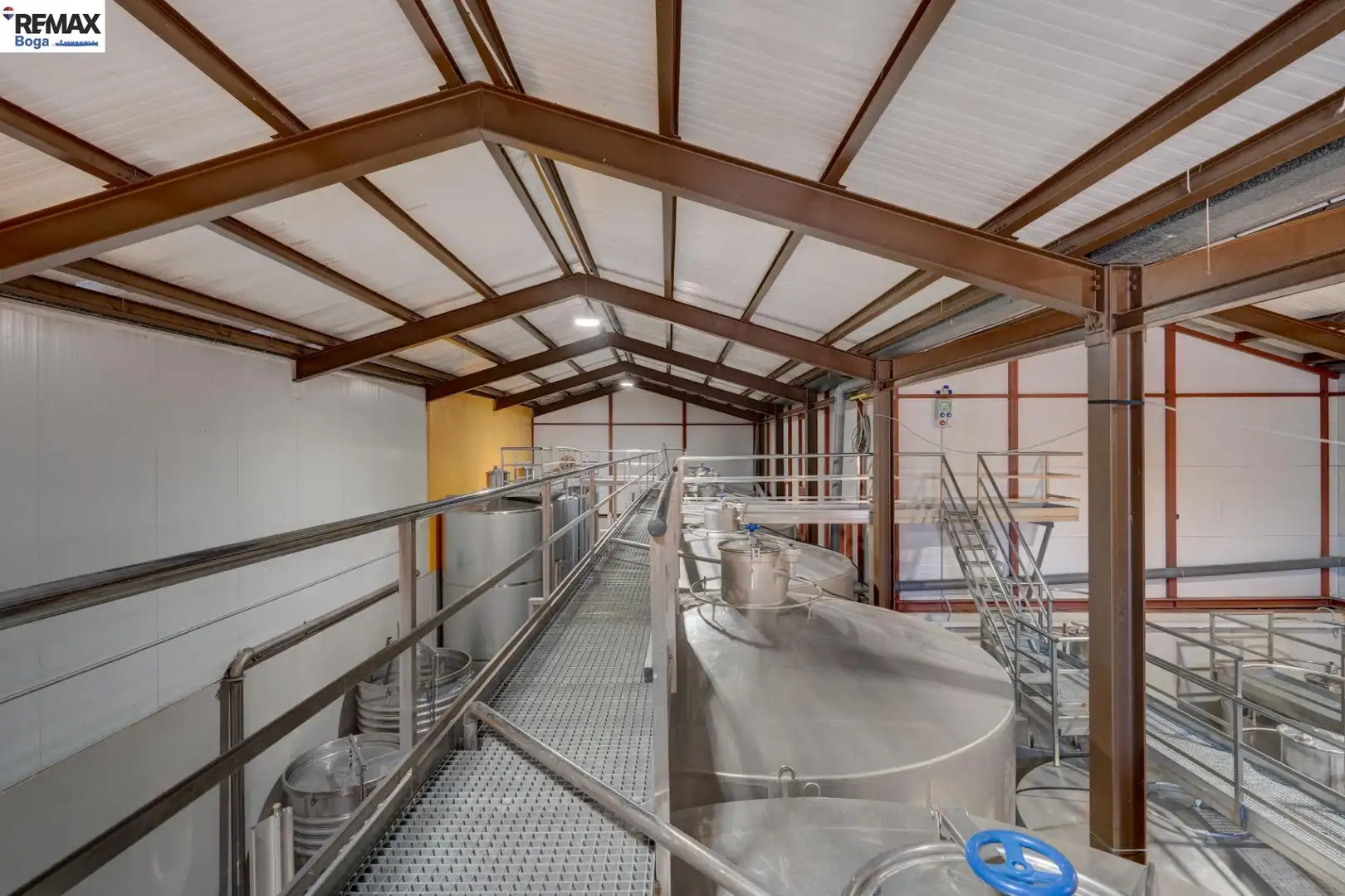 Commercial properties for sale in Cordovín  with Furnished