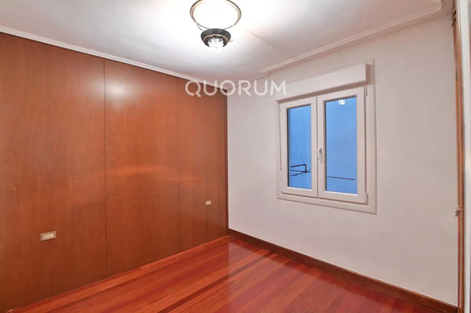 Habitación de Piso en venta en Bilbao  con Calefacción y Balcón