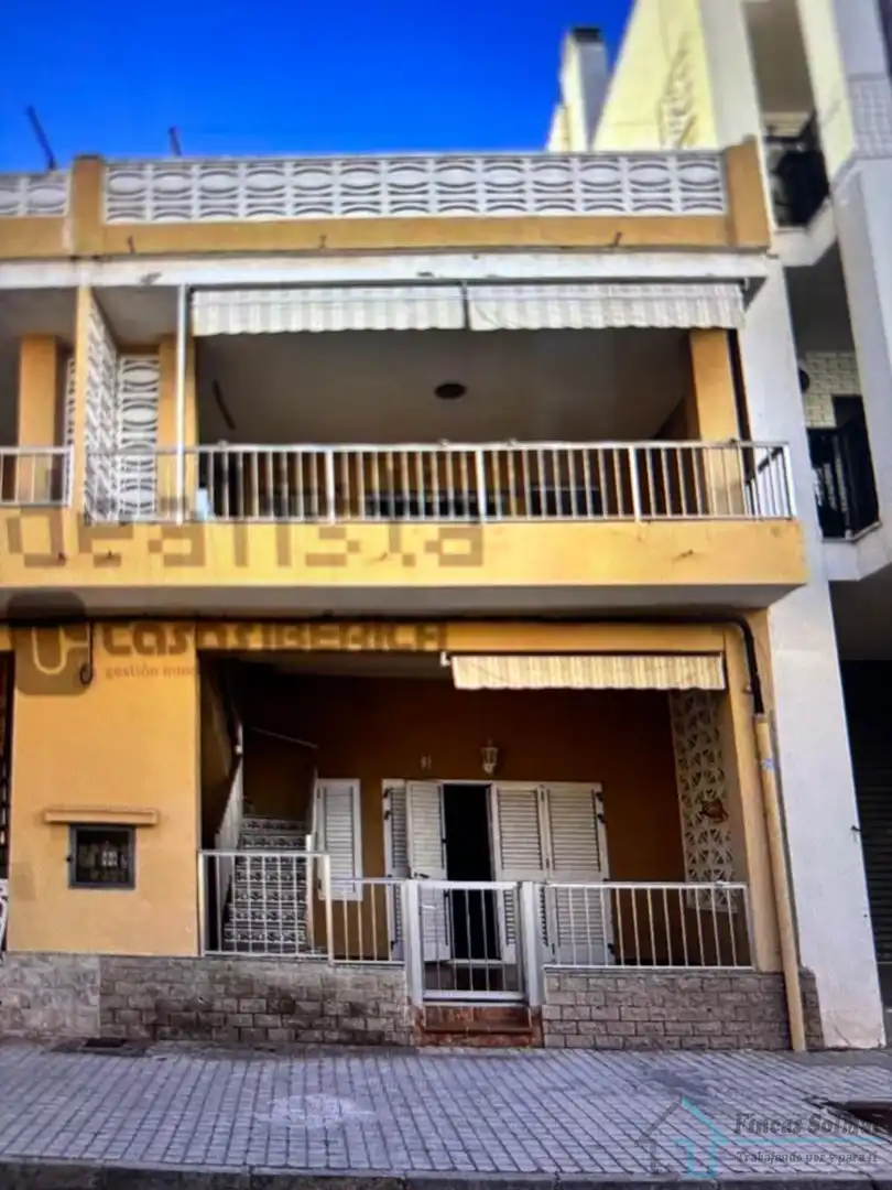 Außenansicht von Wohnungen zum Verkauf in Chilches / Xilxes mit Terrasse, Möbliert und Balkon