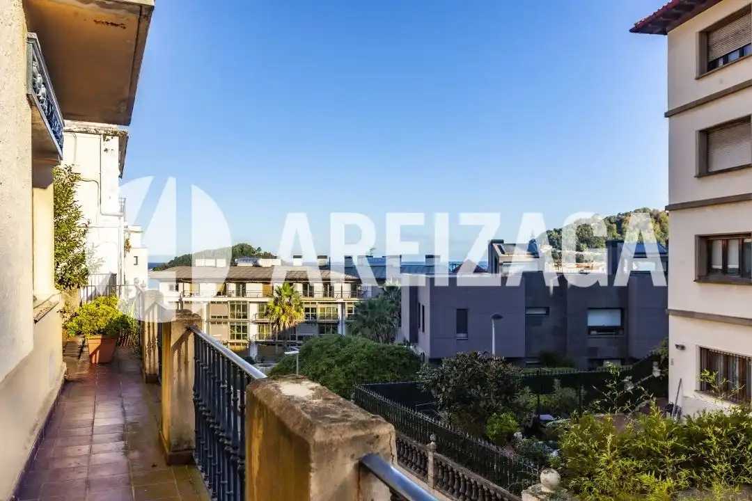 Vista exterior de Casa o chalet en venta en Donostia - San Sebastián  con Calefacción, Jardín privado y Terraza