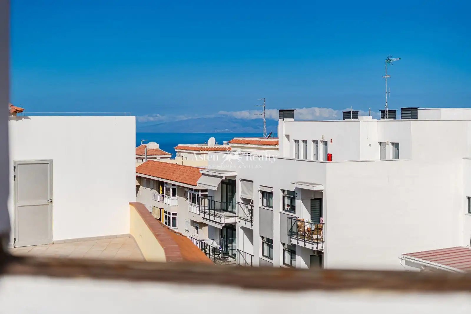 Exterior view of Flat for sale in Adeje  with Terrace and Furnished