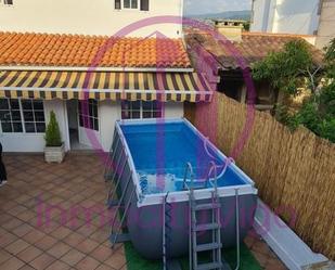 Swimming pool of House or chalet to rent in Vigo   with Heating and Furnished