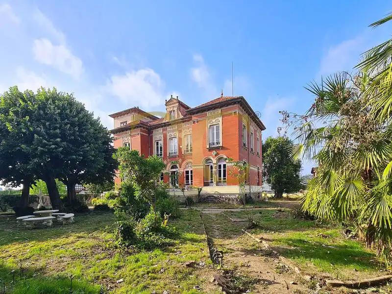 Vista exterior de Casa o xalet en venda en Gijón  amb Jardí privat, Terrassa i Traster