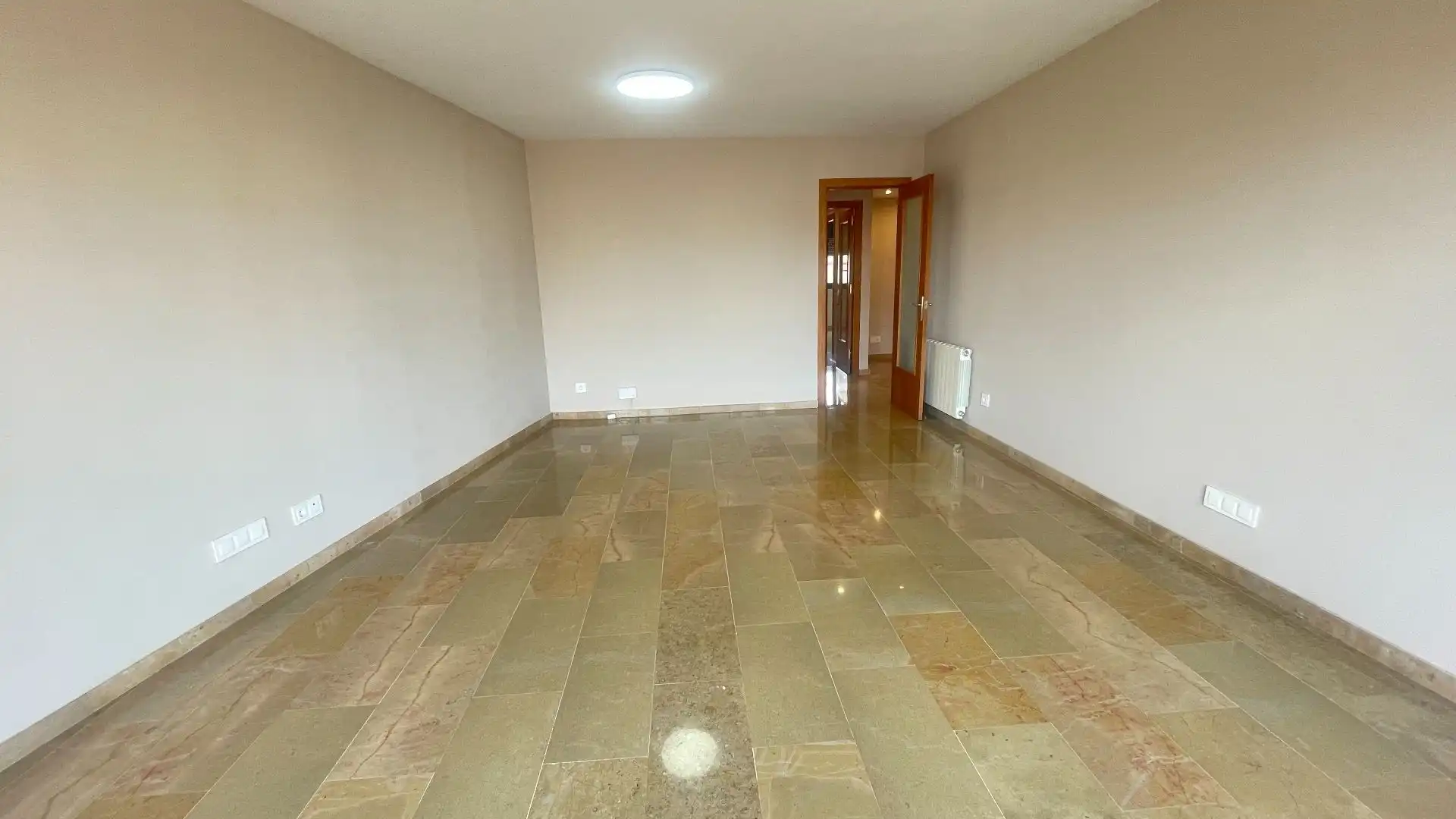 Dúplex de alquiler en Terrassa con Calefacción, Terraza y Trastero