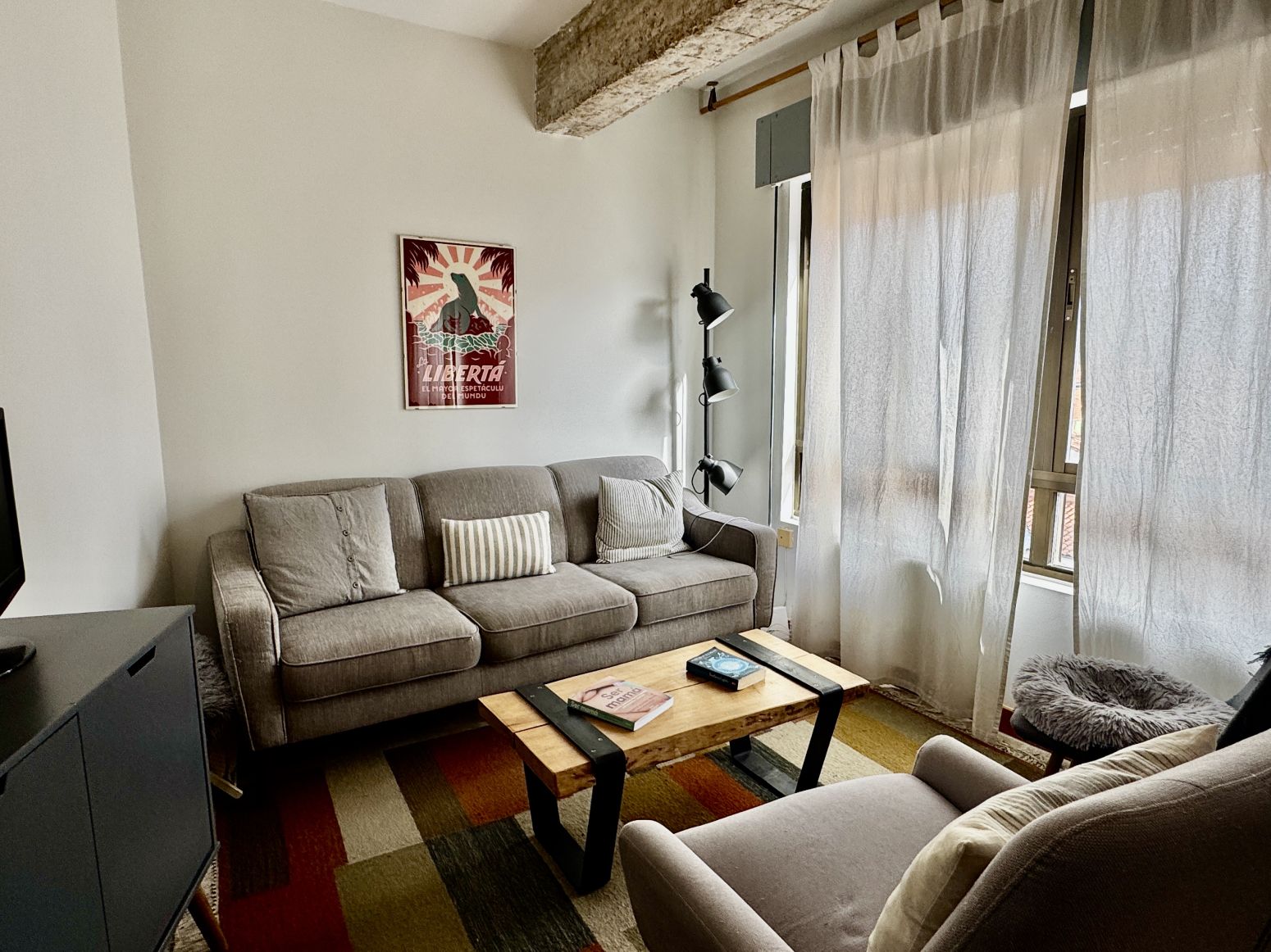 Sala de estar de Piso en venta en Torrelavega  con Parquet