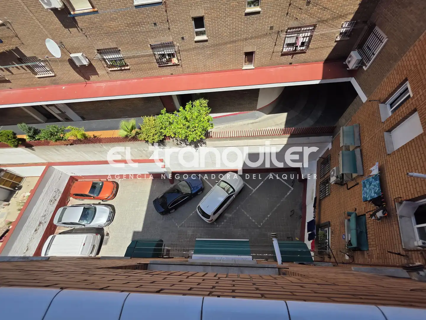 Parking de Piso de alquiler en Madrid con Aire acondicionado, Parquet y Amueblado