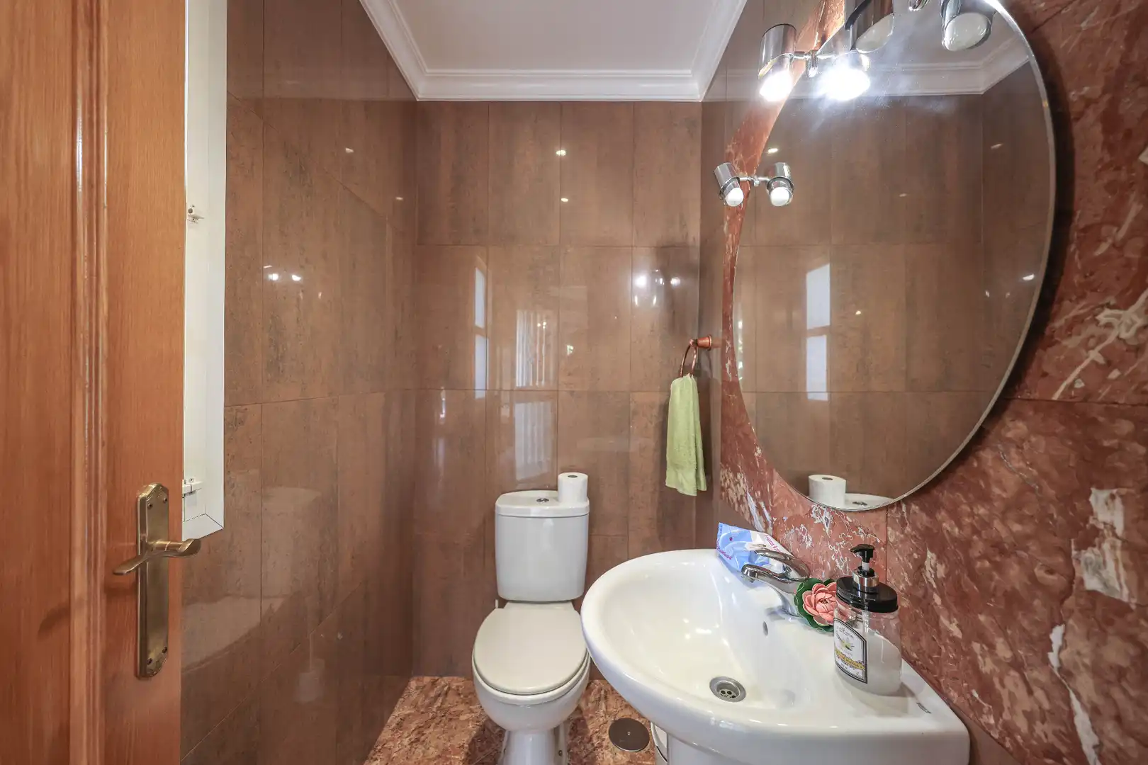 Bathroom of Houses for sale in Monda  with Air Conditioner, Private garden and Storage room