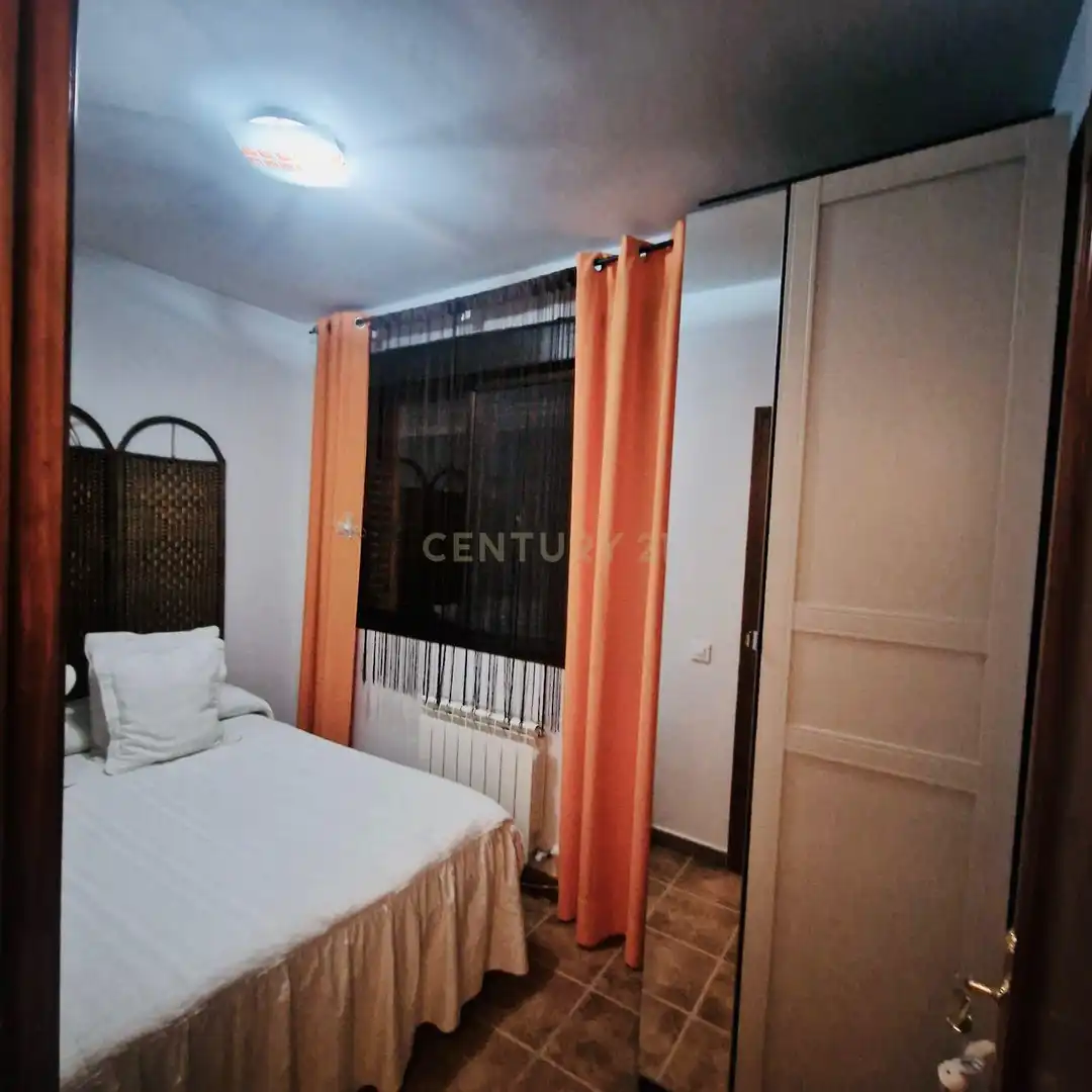 Dormitori de Casa o xalet en venda en Erustes amb Aire condicionat