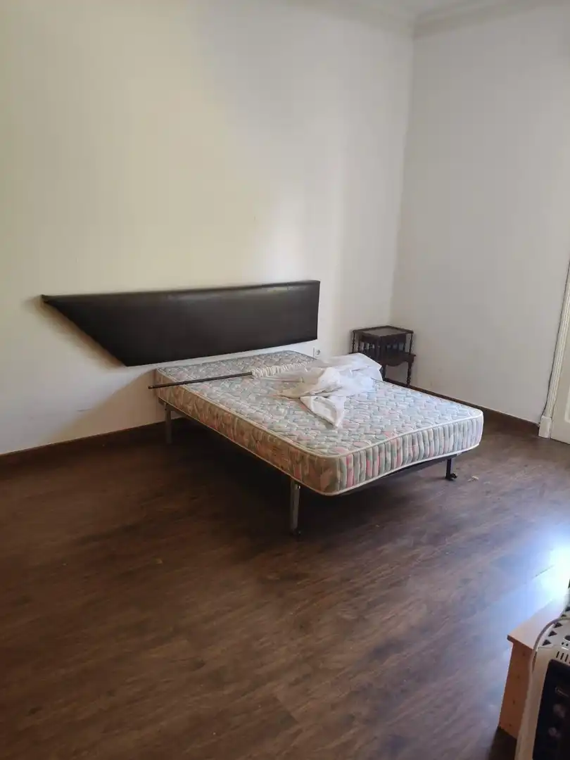 Bedroom of Buildings for sale in Ourense Capital 