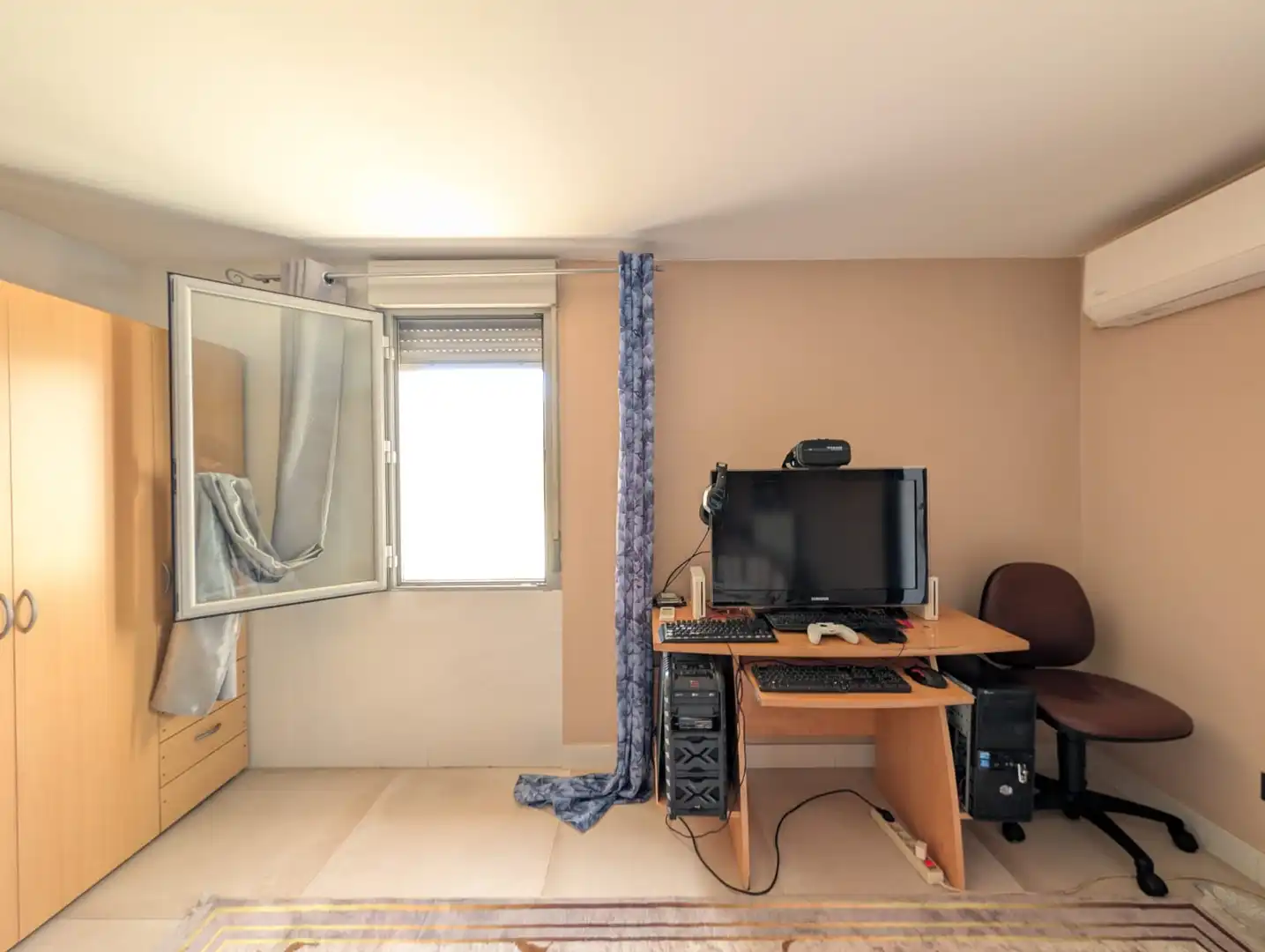 Dormitori de Casa o xalet en venda en Zaragoza amb Aire condicionat, Terrassa i Moblat