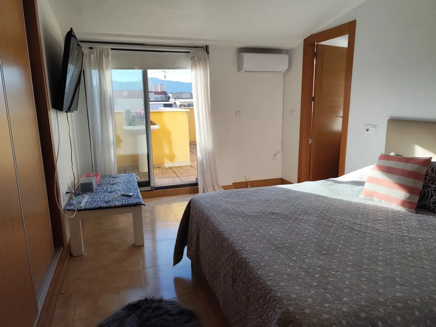 Habitación de Ático en venta en Murcia con Aire acondicionado, Terraza y Amueblado