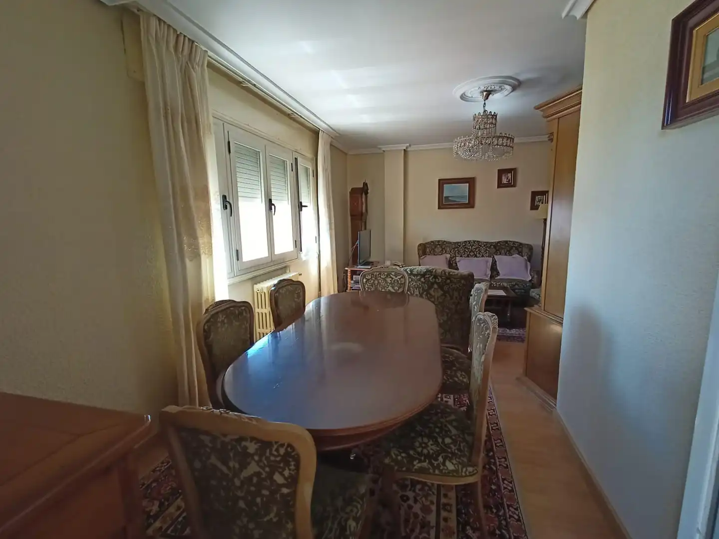 Menjador de Pis en venda en Íscar amb Calefacció, Parquet i Terrassa