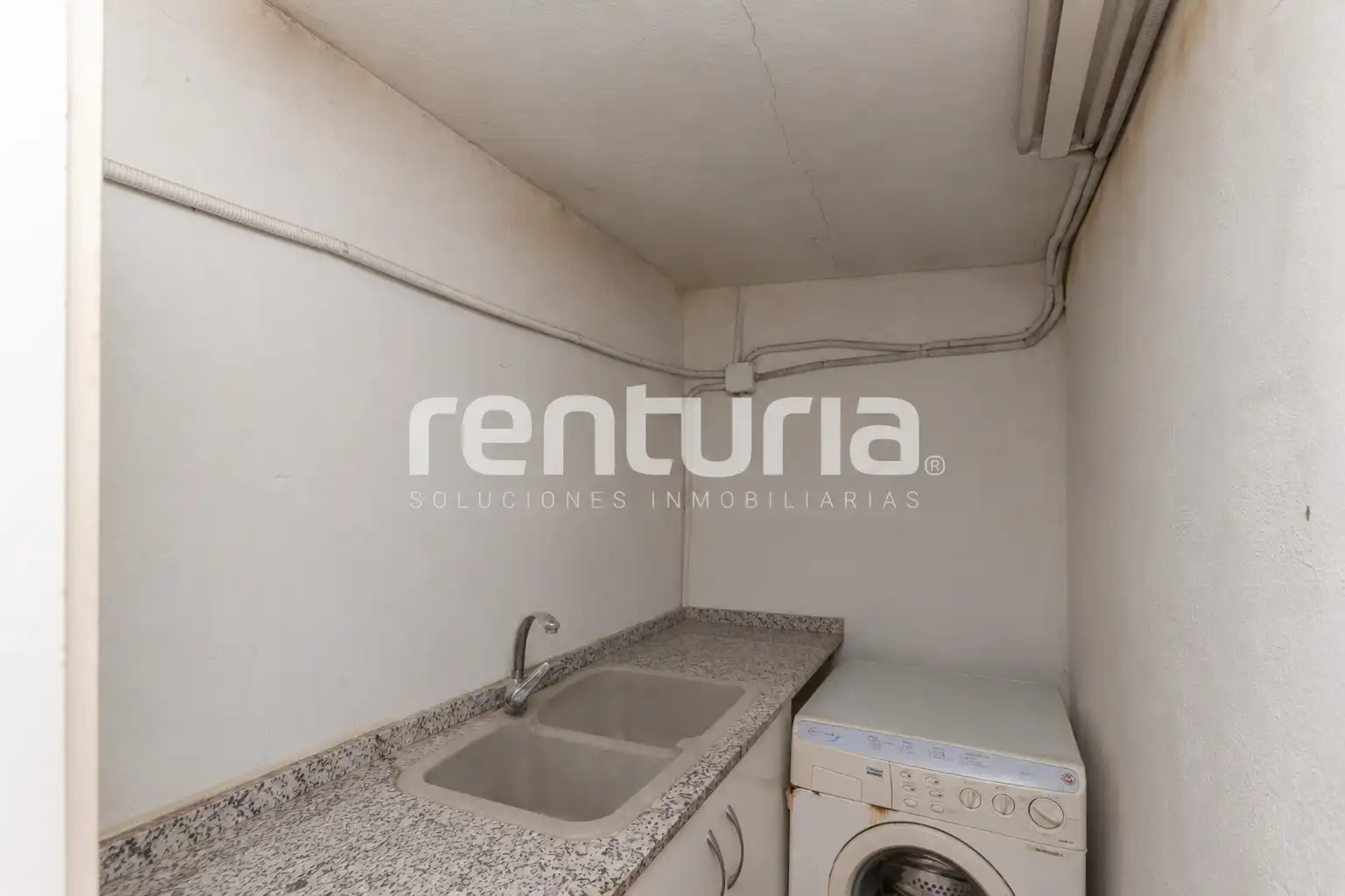 Kitchen of Flat for sale in Valencia  with Air Conditioner, Heating and Terrace