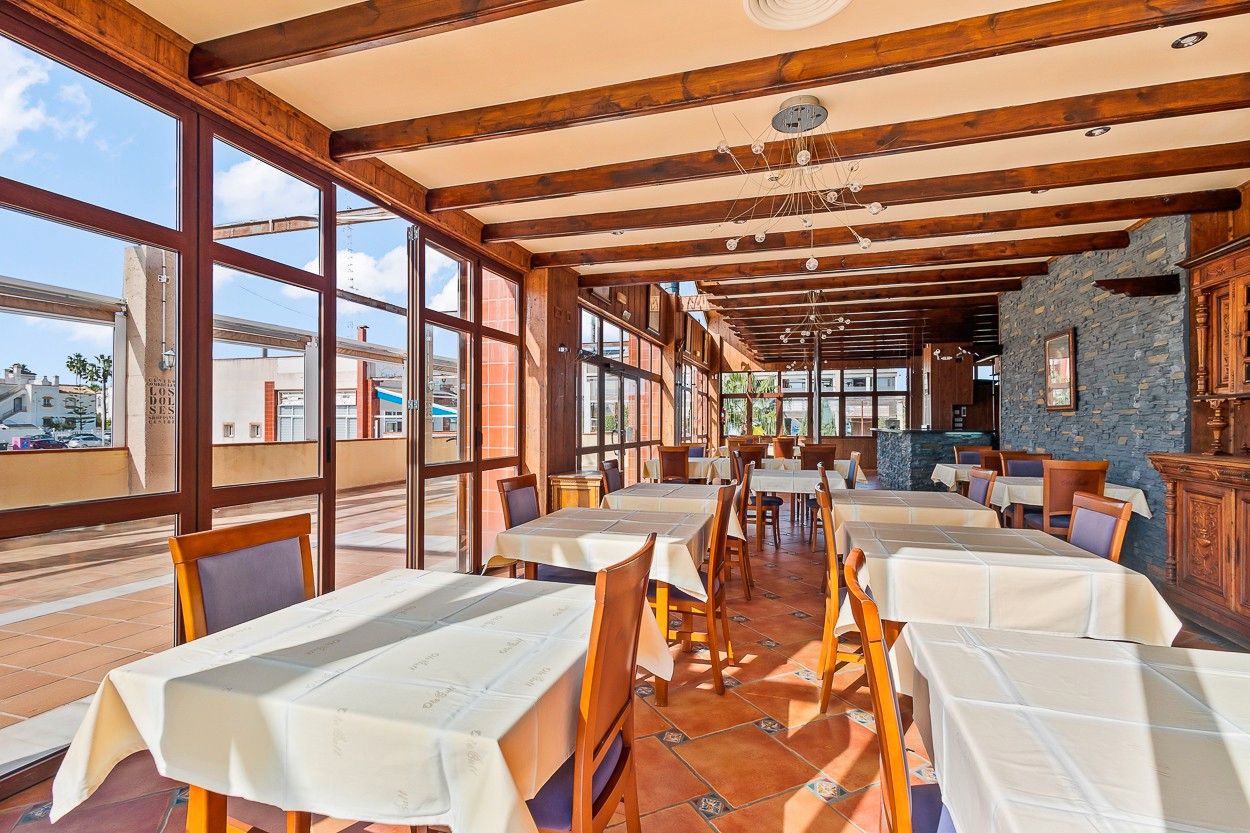 Premises for sale in Orihuela  with Air Conditioner, Terrace and Furnished