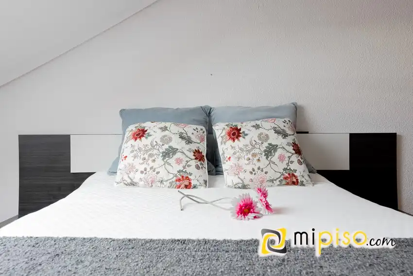 Habitación de Piso en venta en Santoña con Terraza, Trastero y Balcón