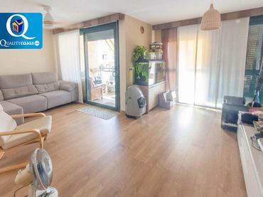 Apartament amb balcó en venda a Monforte del Cid
