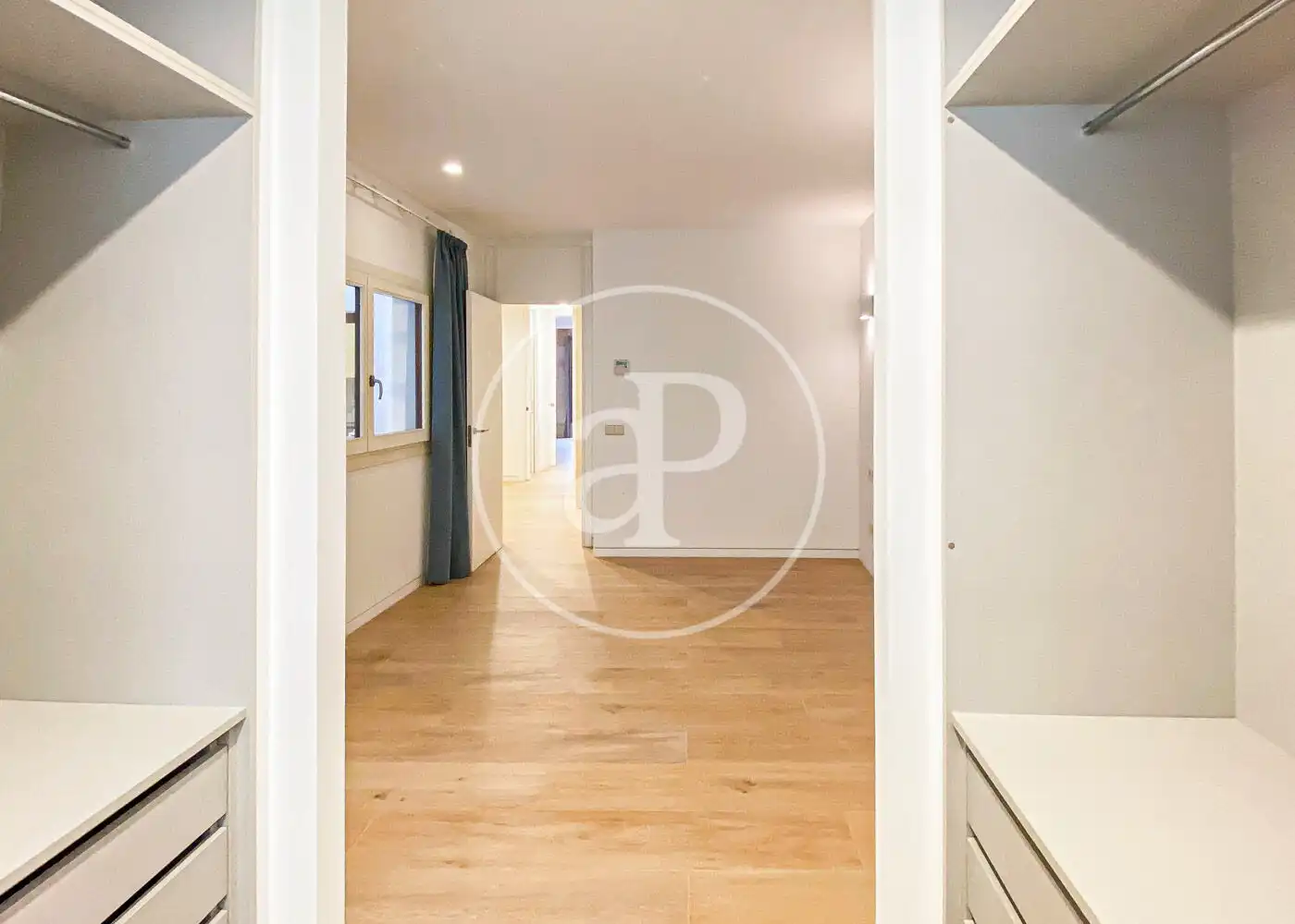 Wohnung zum Verkauf in Pg. del Born, Sant Nicolau