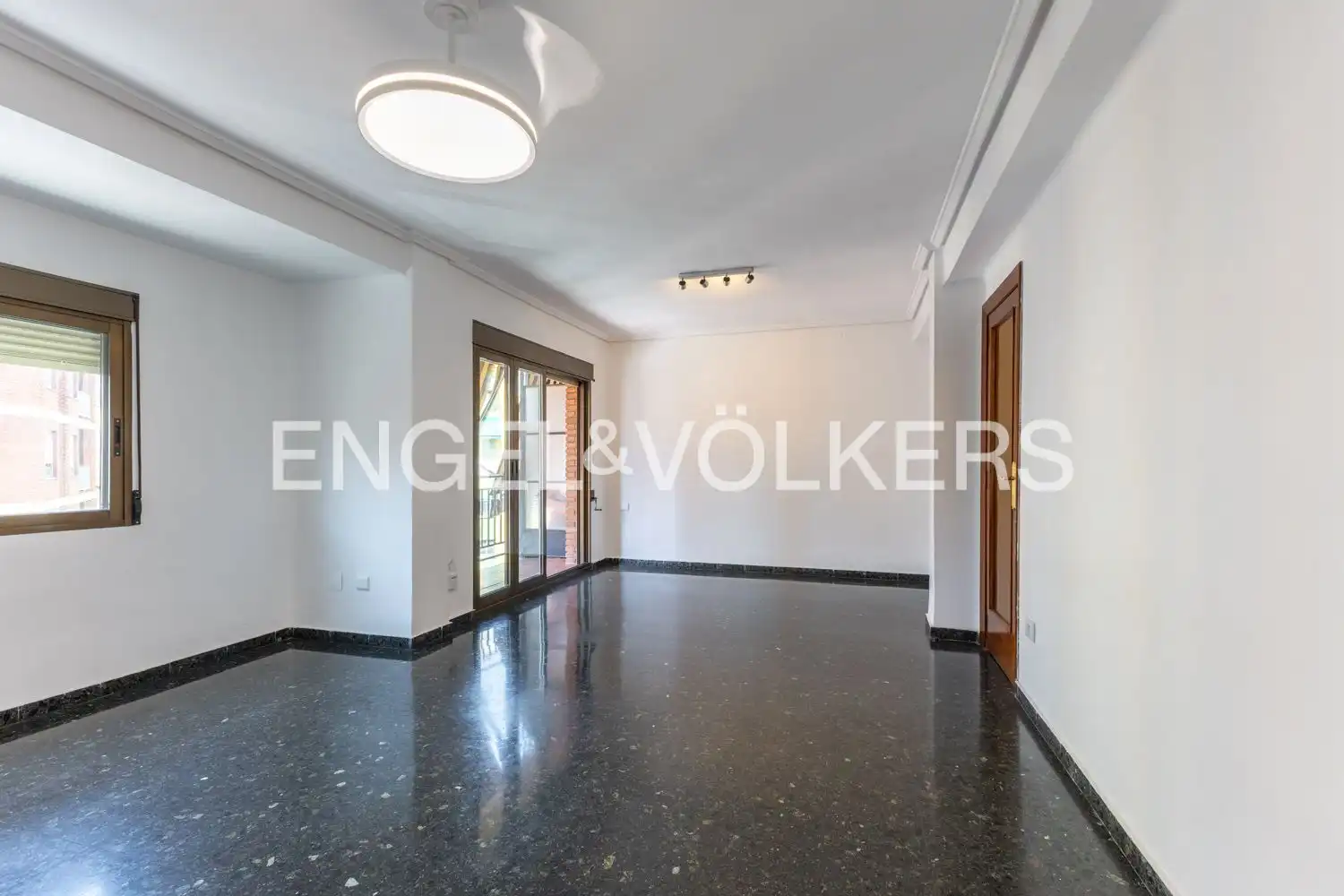 Wohnung mit Terrasse zur Miete in Quatre Carreres