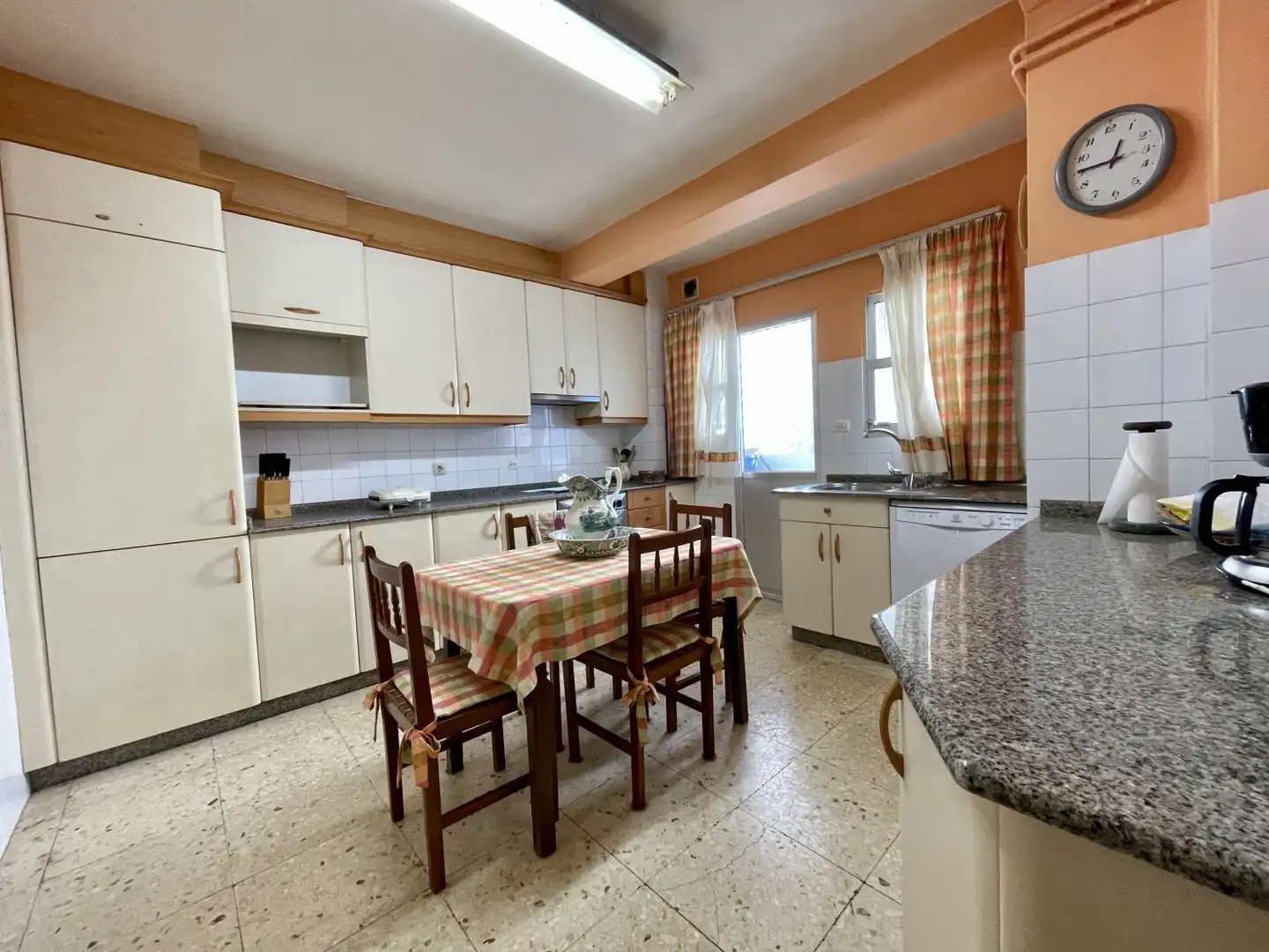 Cocina de Piso en venta en Ferrol con Calefacción