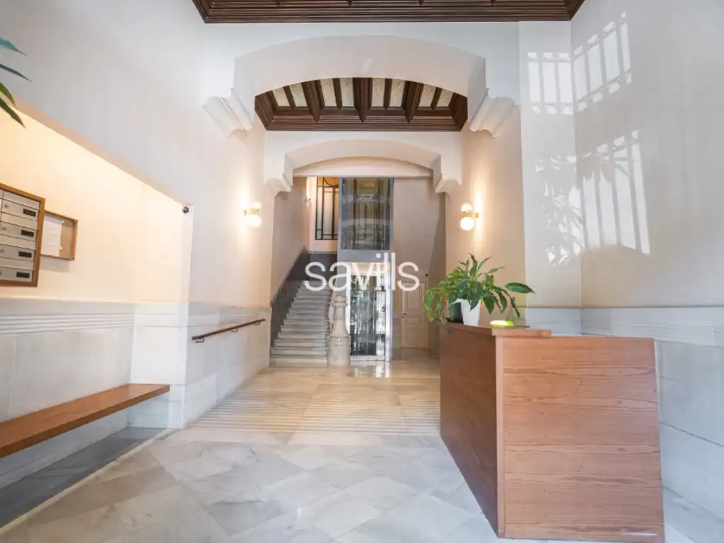 Apartament en venda en Barcelona amb Piscina, Moblat i Balcó