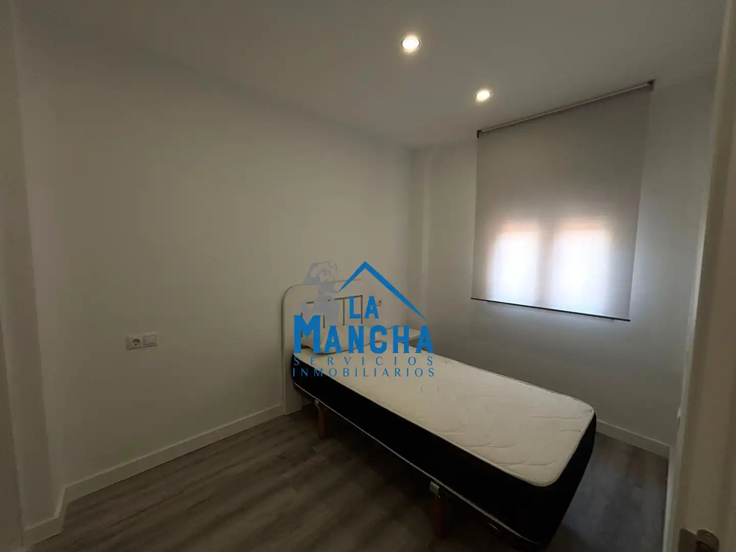 Bedroom of Flat for sale in Albacete  with Air Conditioner, Heating and Furnished
