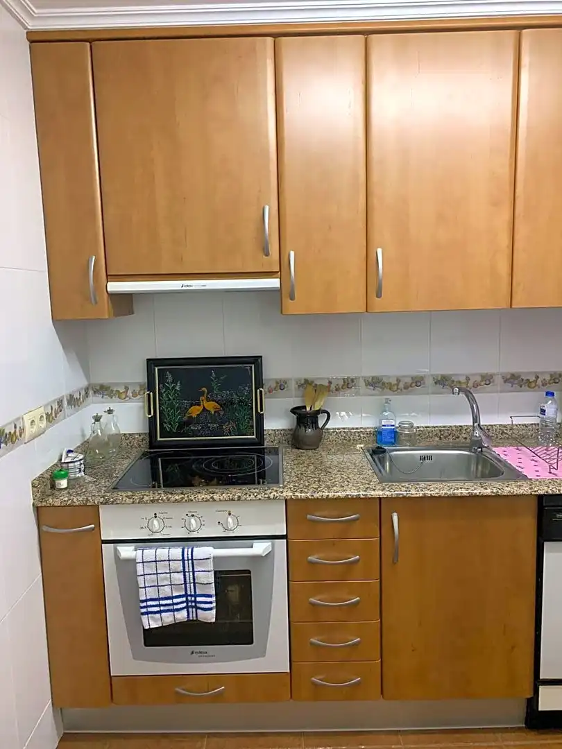 Cuina de Casa o xalet en venda en  Logroño amb Calefacció, Parquet i Terrassa