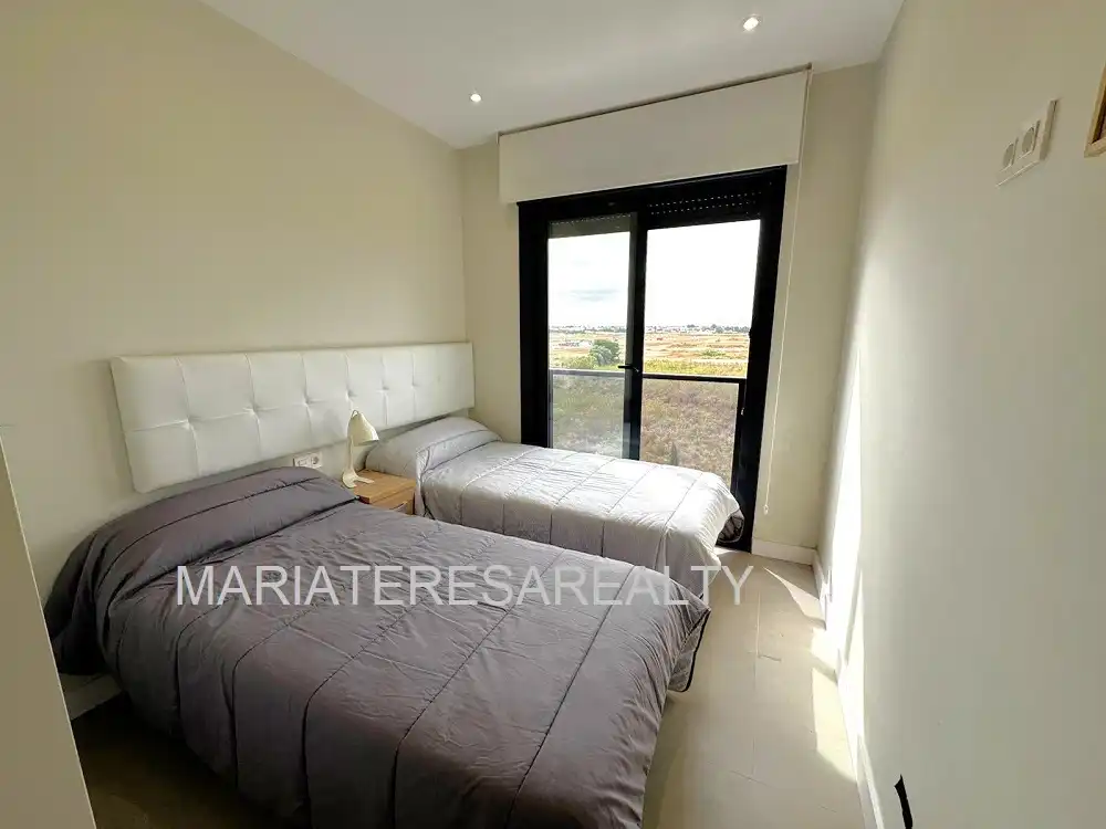 Habitación de Ático en venta en San Pedro del Pinatar con Aire acondicionado, Calefacción y Trastero