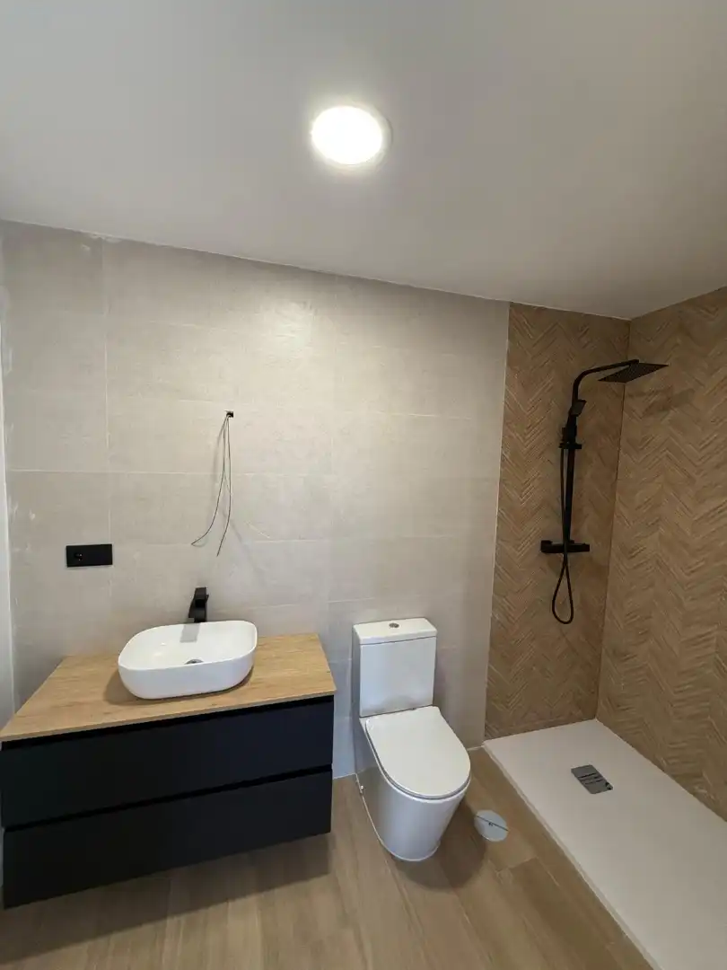 Bathroom of Flat for sale in Badajoz  with Balcony