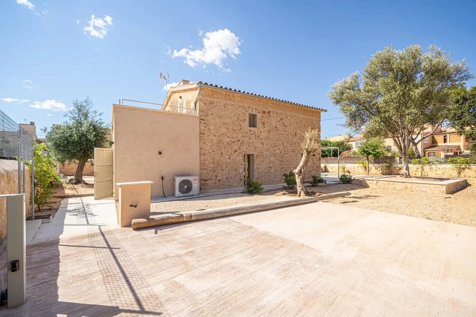Vista exterior de Casa o chalet en venta en Marratxí con Terraza, Piscina y Balcón