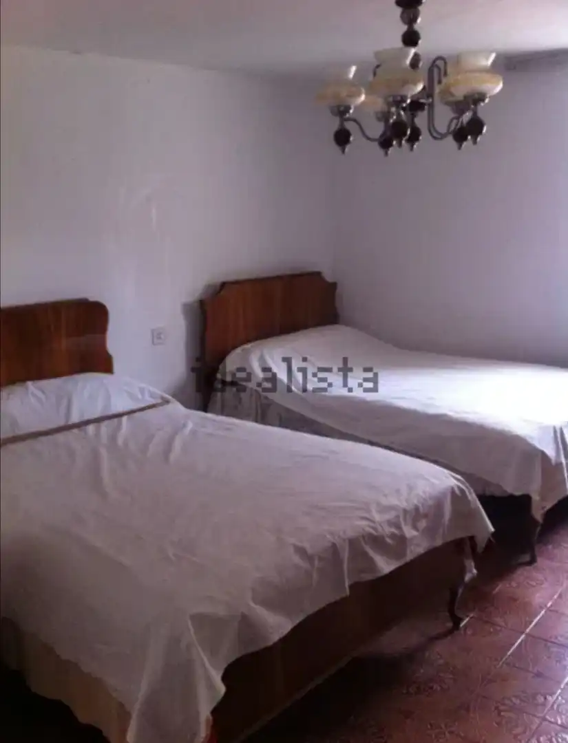 Habitación de Casa o chalet en venta en Castrojeriz con Calefacción, Jardín privado y Amueblado