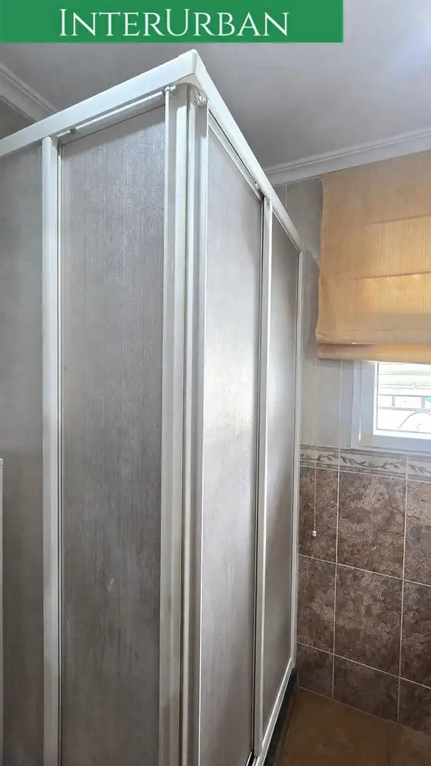 Bany de Casa o xalet en venda en Llíria amb Aire condicionat, Calefacció i Jardí privat