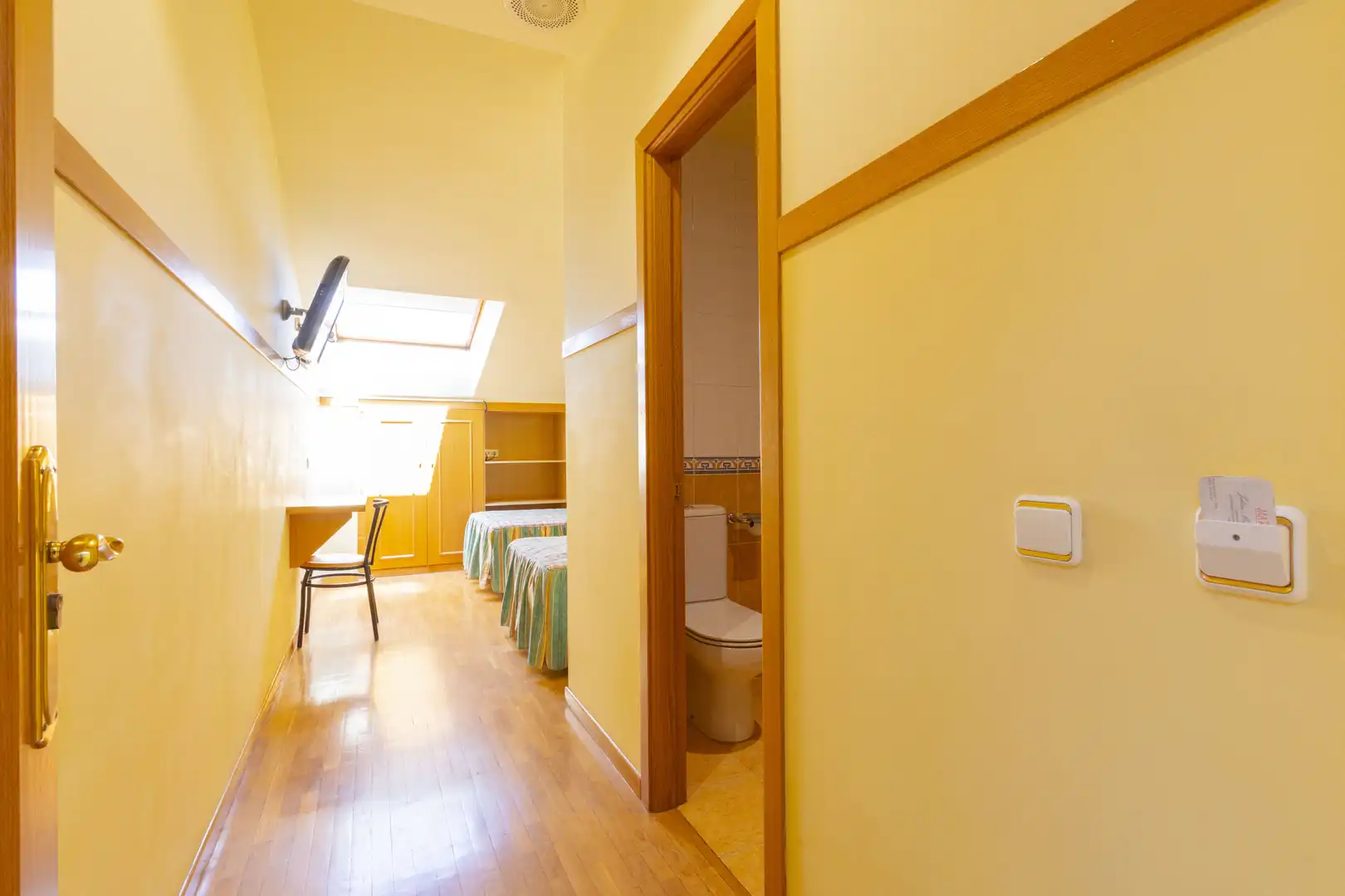 Habitación de Edificio en venta en Cavia