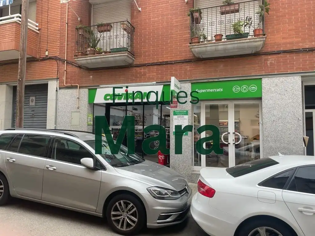 Local comercial en venda a Calle de l'Abat Escarré, imagen 17