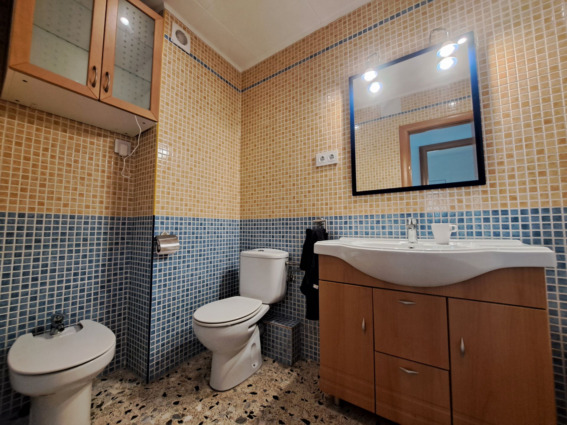 Bathroom of Flat for sale in Mataró  with Air Conditioner, Oven and Balcony
