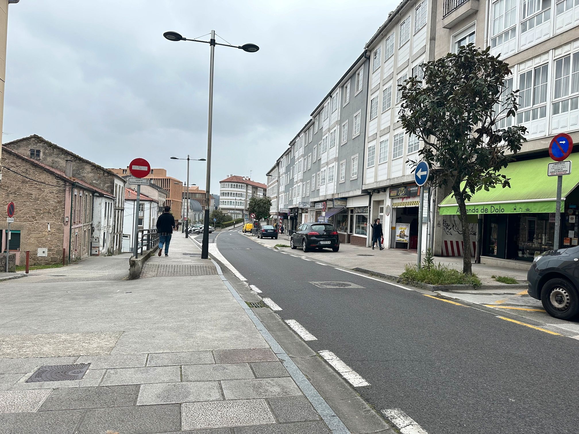 Vista exterior de Residencial en venda en Santiago de Compostela 