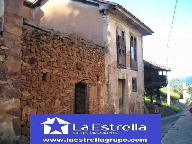 Casa en venda a Candamo