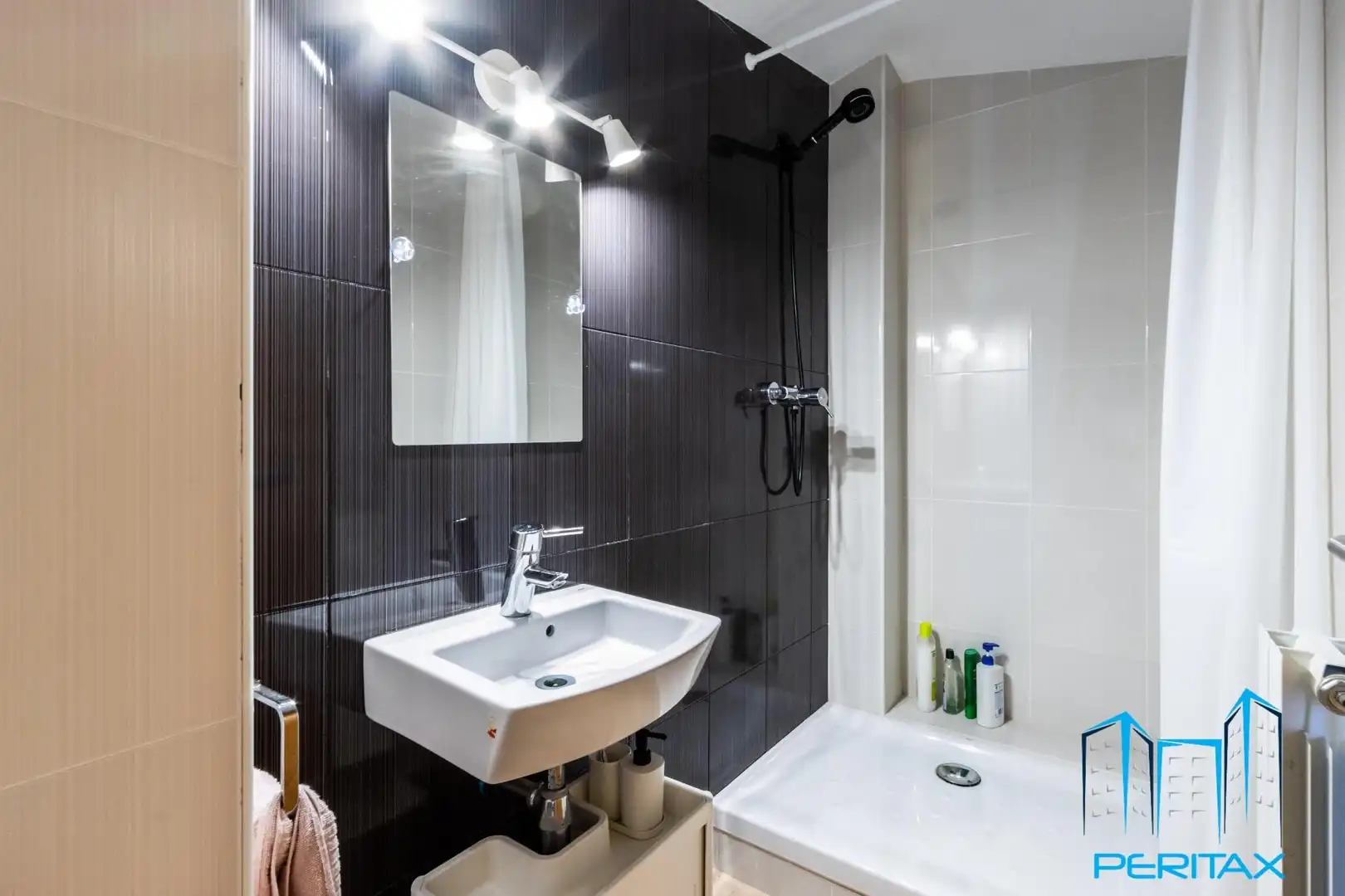Penthouse with terrace for sale in Carrer de les Tres Creus, imagen 38