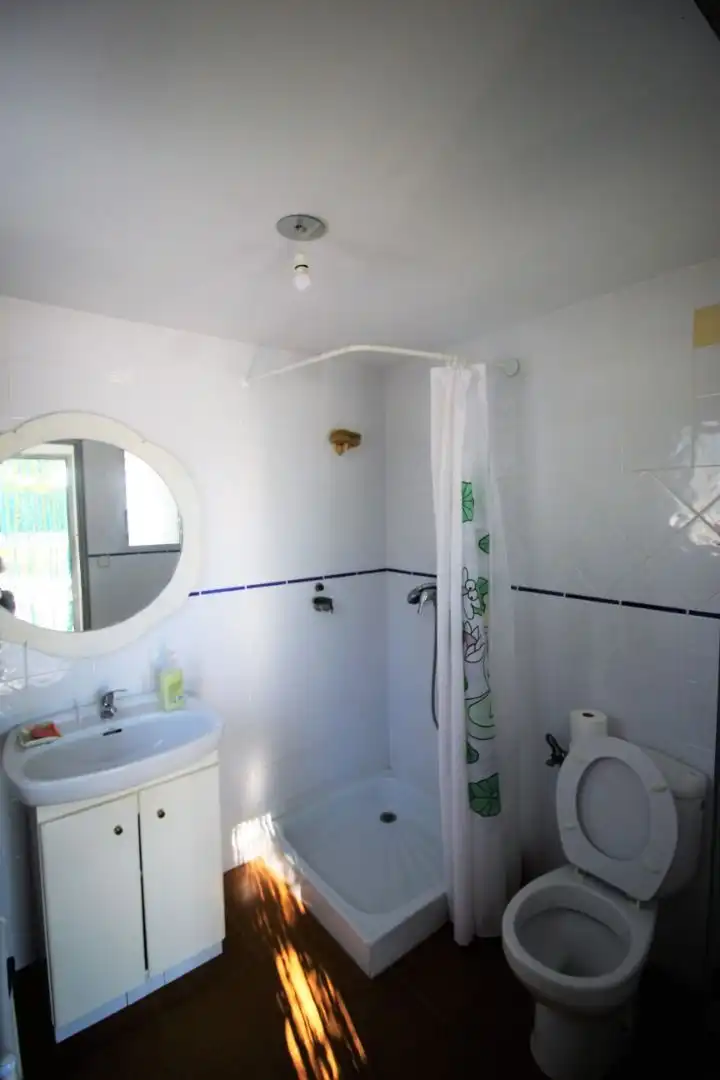 Bany de Casa o xalet en venda en Chiva amb Jardí privat, Terrassa i Traster