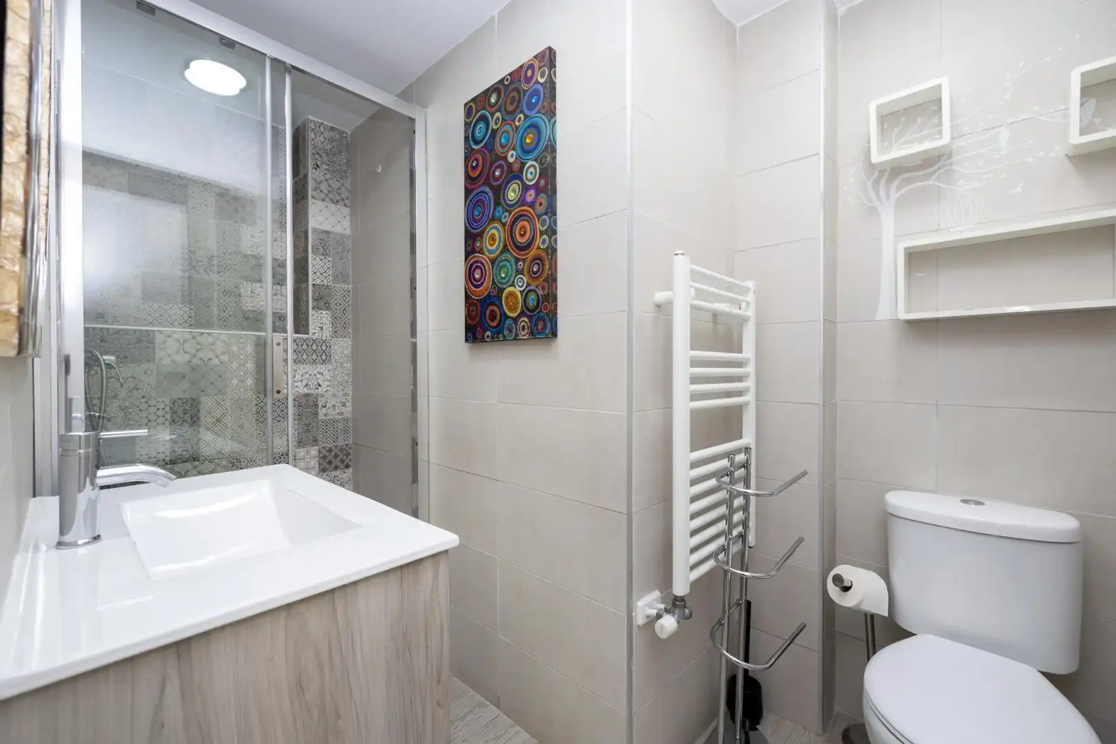Badezimmer von Wohnungen zum Verkauf in Granada mit Privatgarten