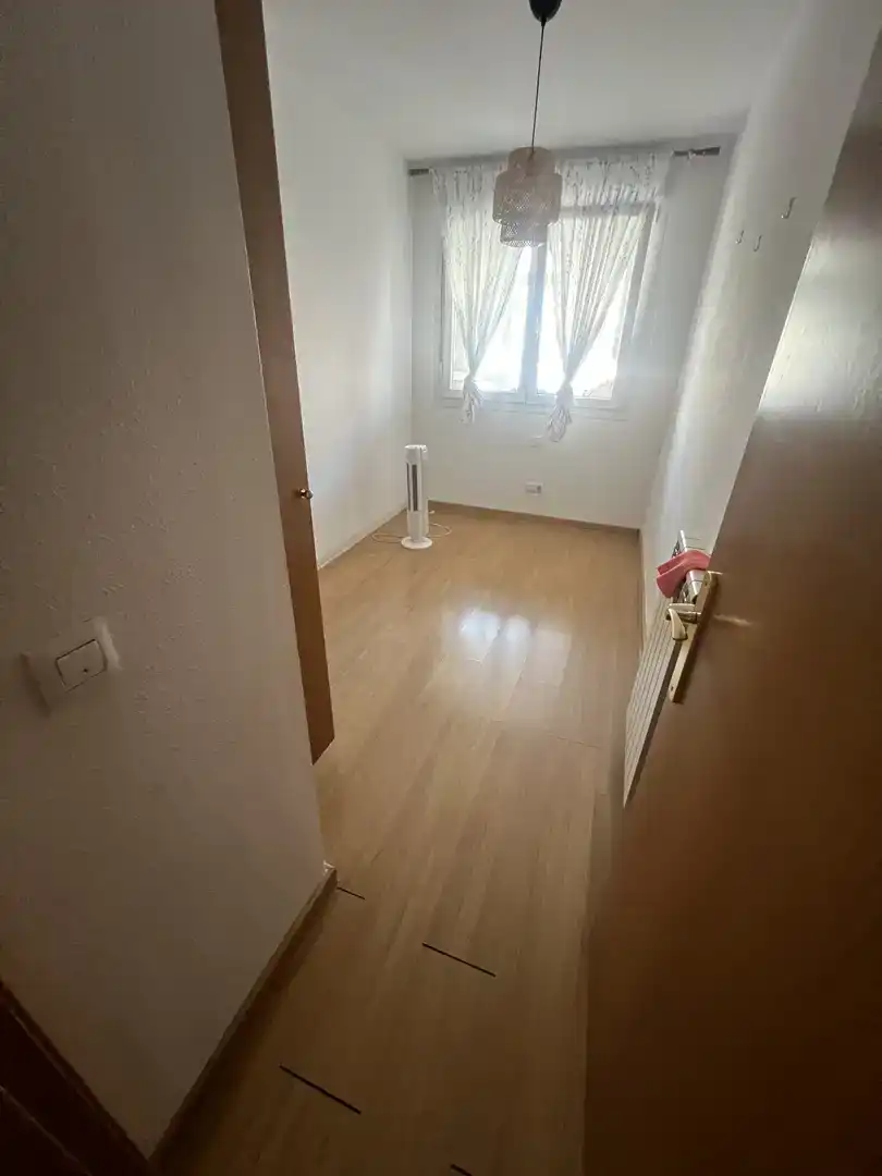 Bedroom of Flat for rent in Parla  with Parquet flooring, Swimming Pool and Furnished