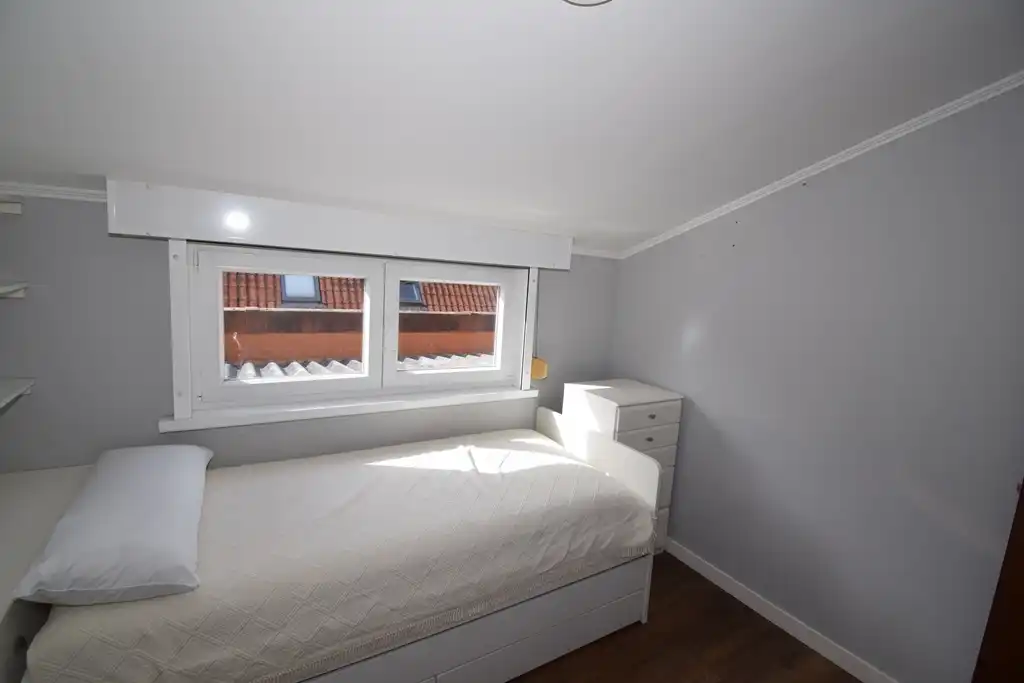 Dormitori de Àtic en venda en Miño amb Calefacció, Terrassa i Traster
