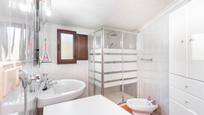 Bathroom of House or chalet for sale in Mieres (Asturias)  with Heating, Private garden and Storage room