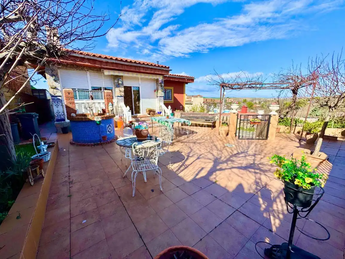 Terrasse von Haus oder Chalet zum Verkauf in Valdeavero mit Heizung und Schwimmbad