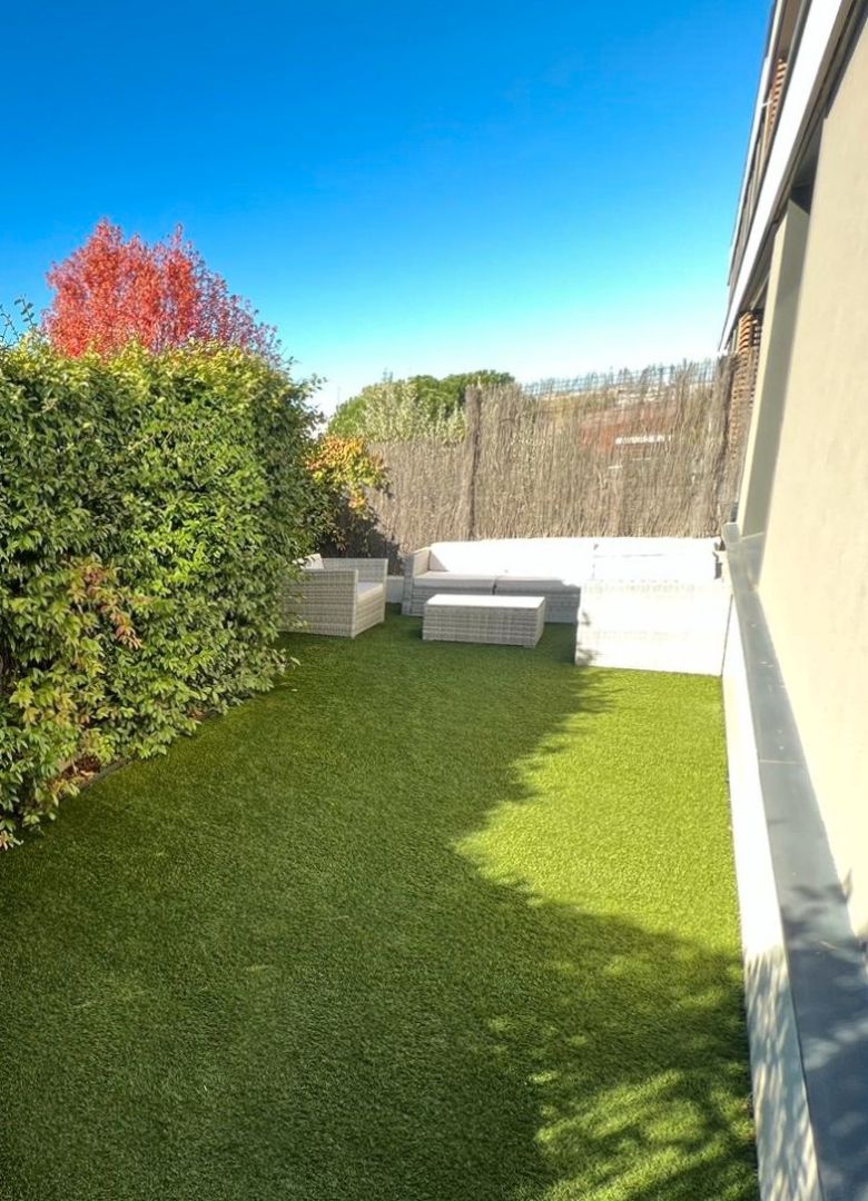 Terrassa de Pis en venda en Las Rozas de Madrid amb Aire condicionat, Calefacció i Jardí privat