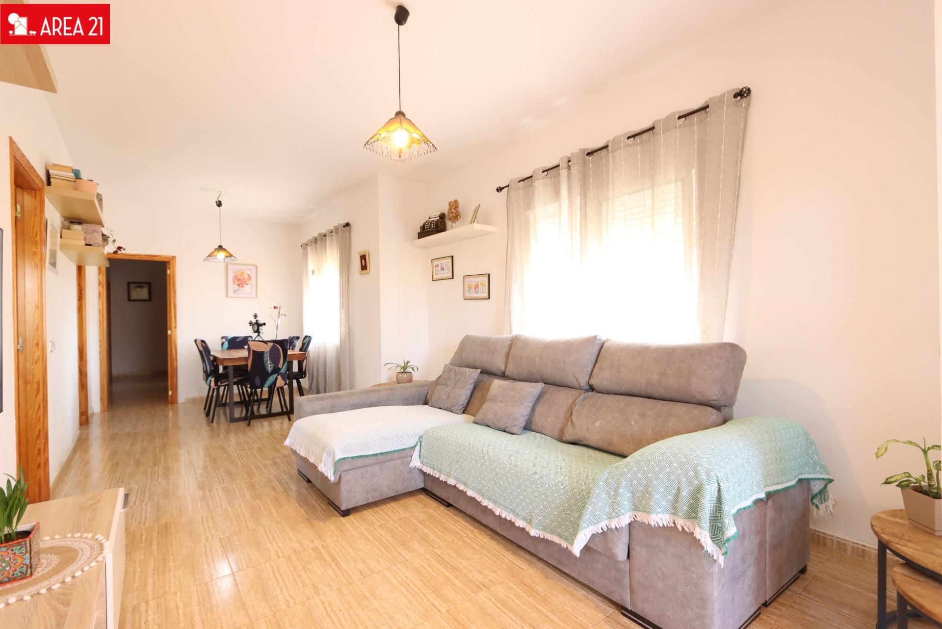 Living room of House or chalet for sale in La Pobla de Vallbona  with Air Conditioner, Heating and Private garden