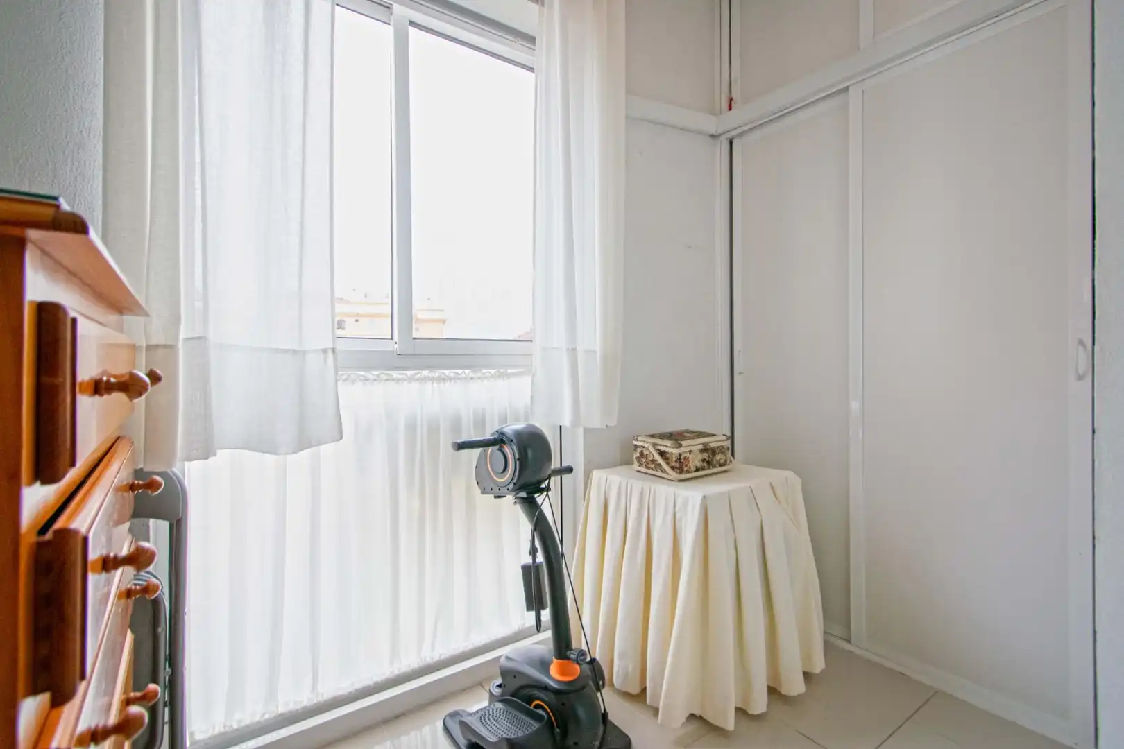 Flat for sale in Avenida ALCALDE LUIS URUÑUELA, Urbadiez - Entrepuentes