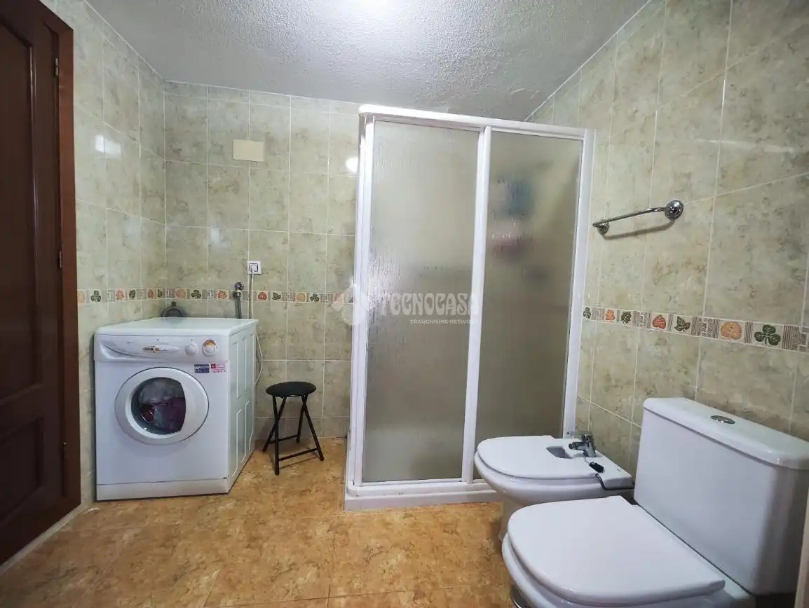 Baño de Piso en venta en Andújar con Aire acondicionado